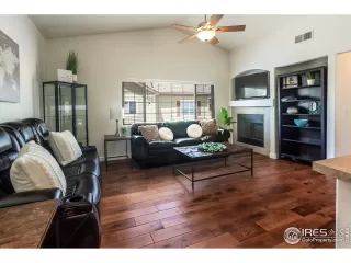 Photo #5: 917504 Listing