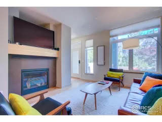 Photo #4: 917640 Listing 