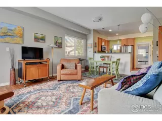 Photo #4: 917690 Listing