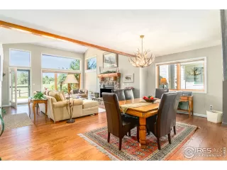 Photo #4: 917940 Listing