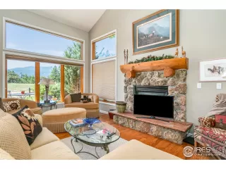 Photo #5: 917940 Listing