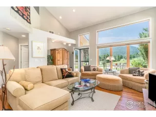 Photo #6: 917940 Listing