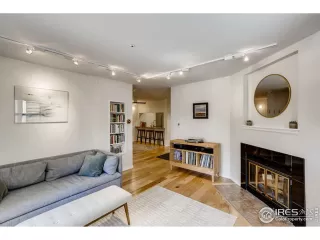 Photo #2: 917947 Listing