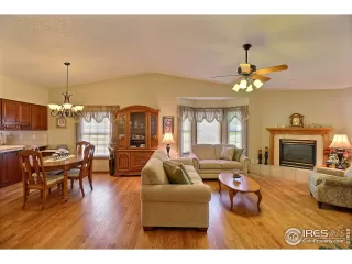 Photo #4: 918082 Listing 