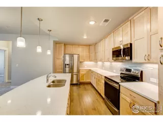 Photo #4: 918129 Listing 