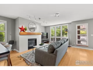 Photo #6: 918201 Listing