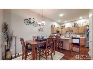 Photo #5: 918333 Listing