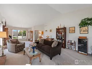 Photo #5: 918334 Listing 