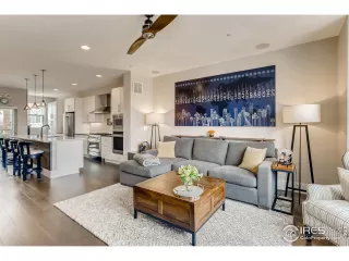 Photo #5: 918400 Listing 