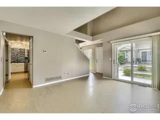 Photo #6: 918429 Listing