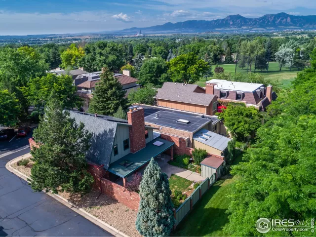 MLS: 918542 Condo For Sale