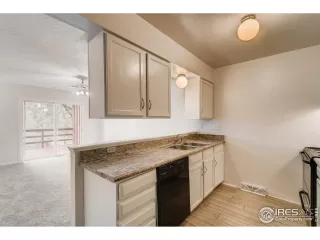 Photo #5: 918592 Listing