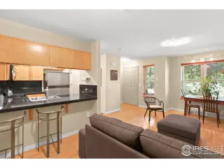 Photo #5: 918610 Listing