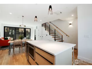 Photo #6: 918625 Listing