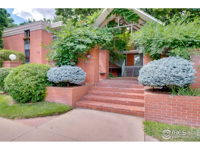 MLS: 918640 Condo For Sale