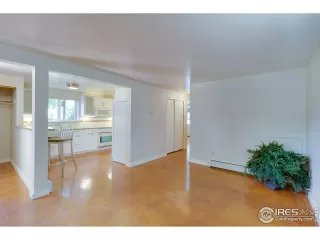 Photo #5: 918640 Listing