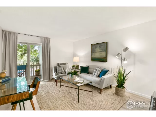 MLS: 918694 Condo For Sale