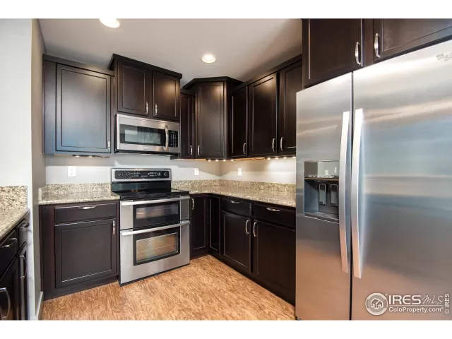MLS: 918736 Condo For Sale