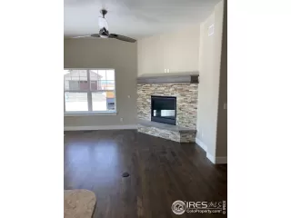 Photo #5: 918750 Listing