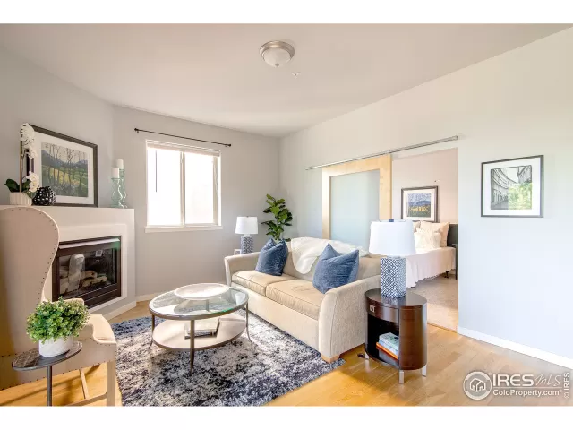 MLS: 918811 Condo For Sale