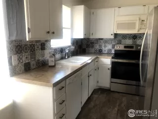 Photo #6: 918902 Listing