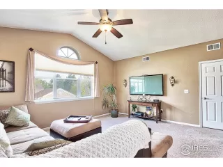 Photo #6: 919002 Listing