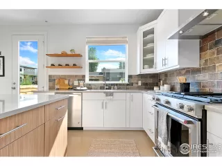 Photo #2: 919032 Listing