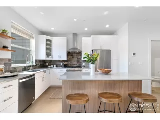 Photo #3: 919032 Listing