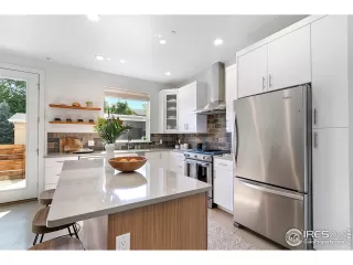 Photo #5: 919032 Listing