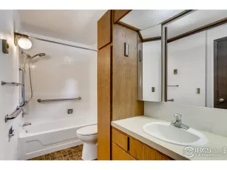 Photo #6: 919034 Listing