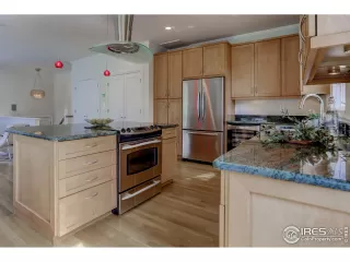 Photo #4: 919097 Listing