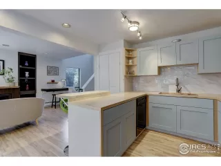 Photo #5: 919264 Listing