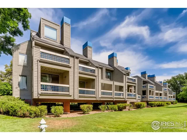 MLS: 919282 Condo For Sale