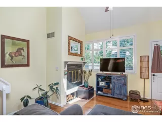 Photo #5: 919310 Listing