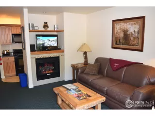 Photo #4: 919359 Listing