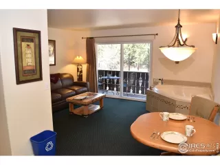 Photo #6: 919359 Listing