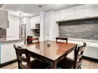 Photo #5: 919628 Listing