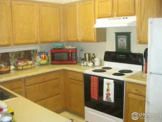 Photo #6: 919653 Listing