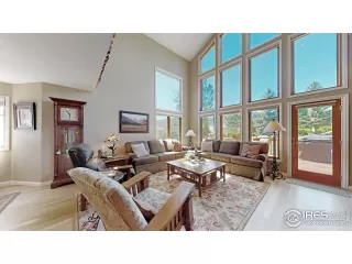 Photo #1: 919658 Listing