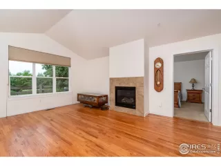 Photo #6: 919721 Listing