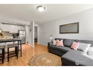 Photo #3: 919757 Listing