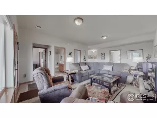 Photo #6: 919811 Listing