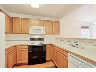 Photo #5: 919816 Listing