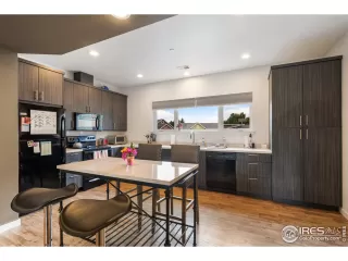 Photo #3: 919877 Listing