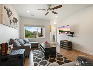 Photo #6: 919877 Listing