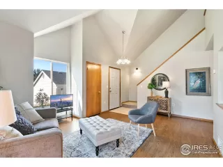 Photo #4: 919915 Listing