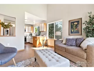 Photo #5: 919915 Listing