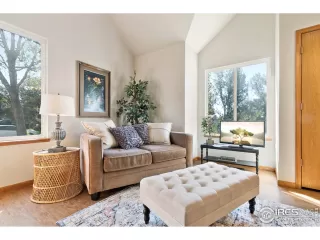 Photo #6: 919915 Listing