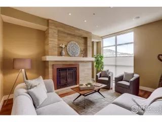 Photo #1: 919923 Listing