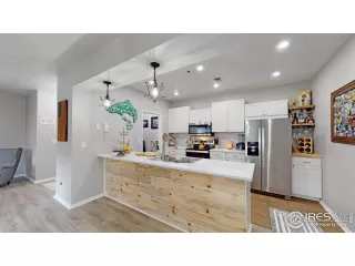 Photo #5: 919956 Listing